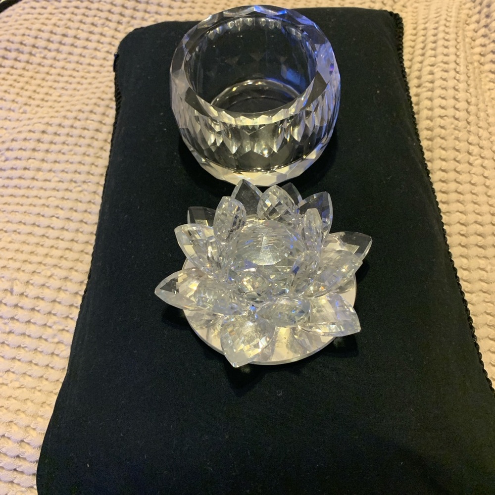 Crystal Lotus Flower Vase - Picture 4 of 4